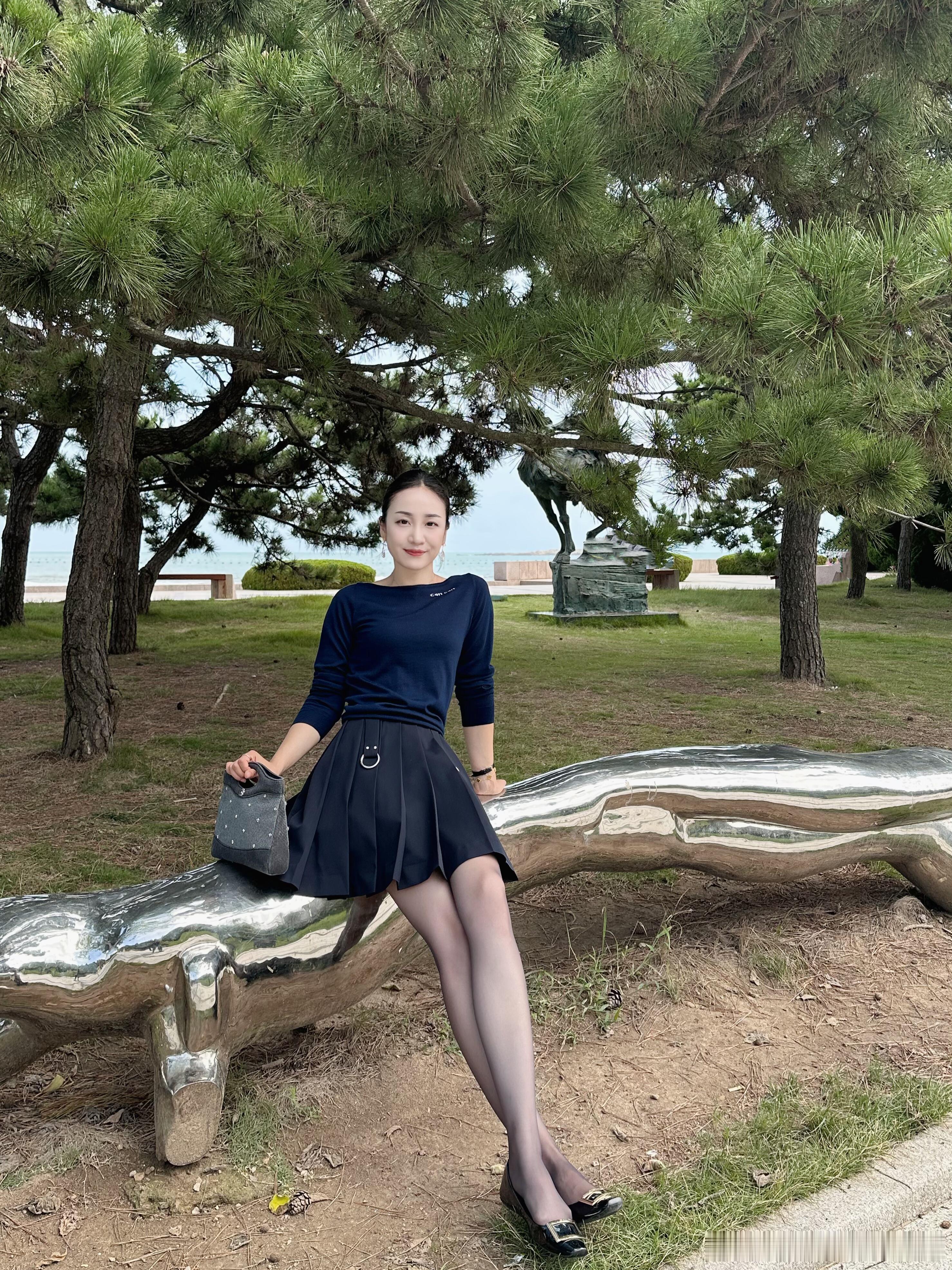 方扣单鞋与丝袜的绝美穿搭~