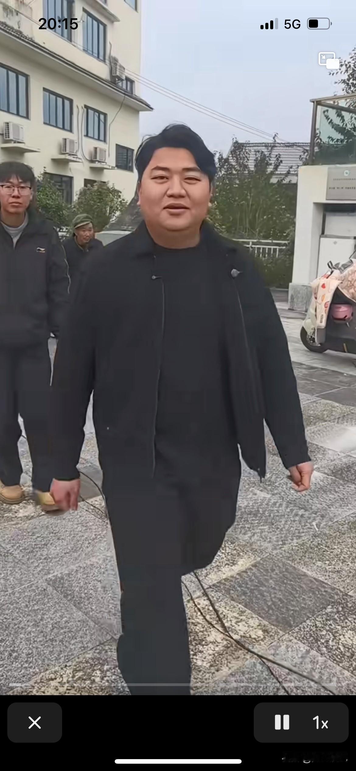 真不敢相信，全红婵家出了两个名人了，一个为国、一个为民，现在全进华已经是老百姓的