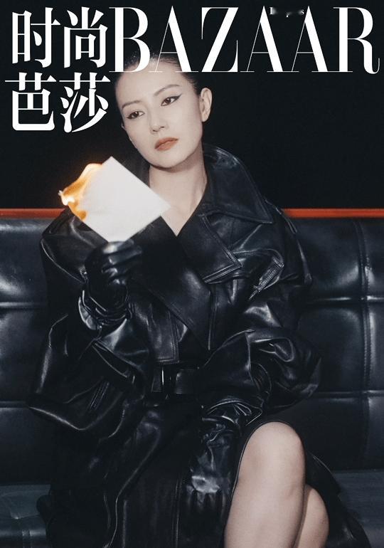 高圆圆你这是在玩火这组是真的在玩火🔥朦胧火光映照出优雅轮廓，细腻眼神中藏着若隐
