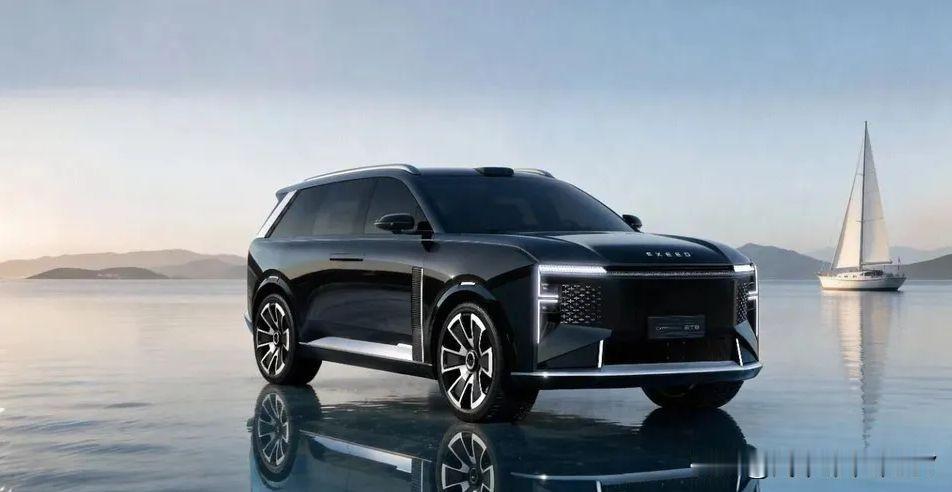 奇瑞这次着实给了我极大的惊喜，星途ET8的颜值堪称一绝！它的外观采用了最新的设