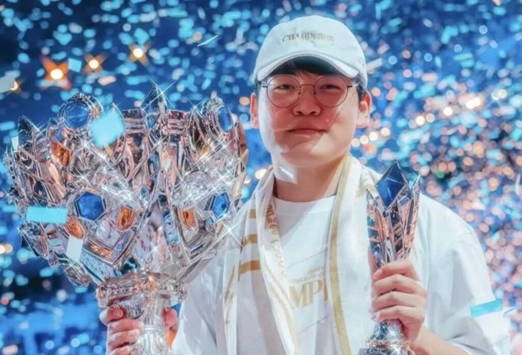 T1的夺冠功臣Gumayusi现已转会至HLE战队，Gumayusi与T1管理层