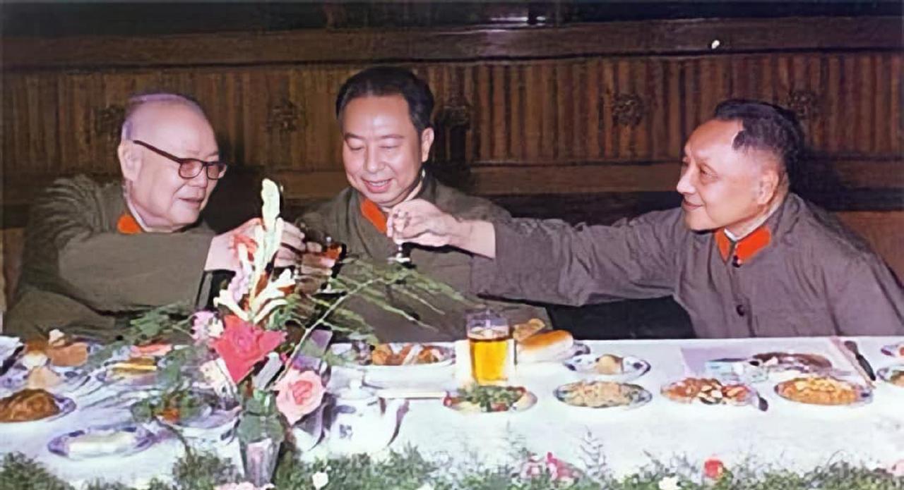 1981年6月29日华国锋同志辞去了重要职务。华国锋同志失去了最高职务之后，一