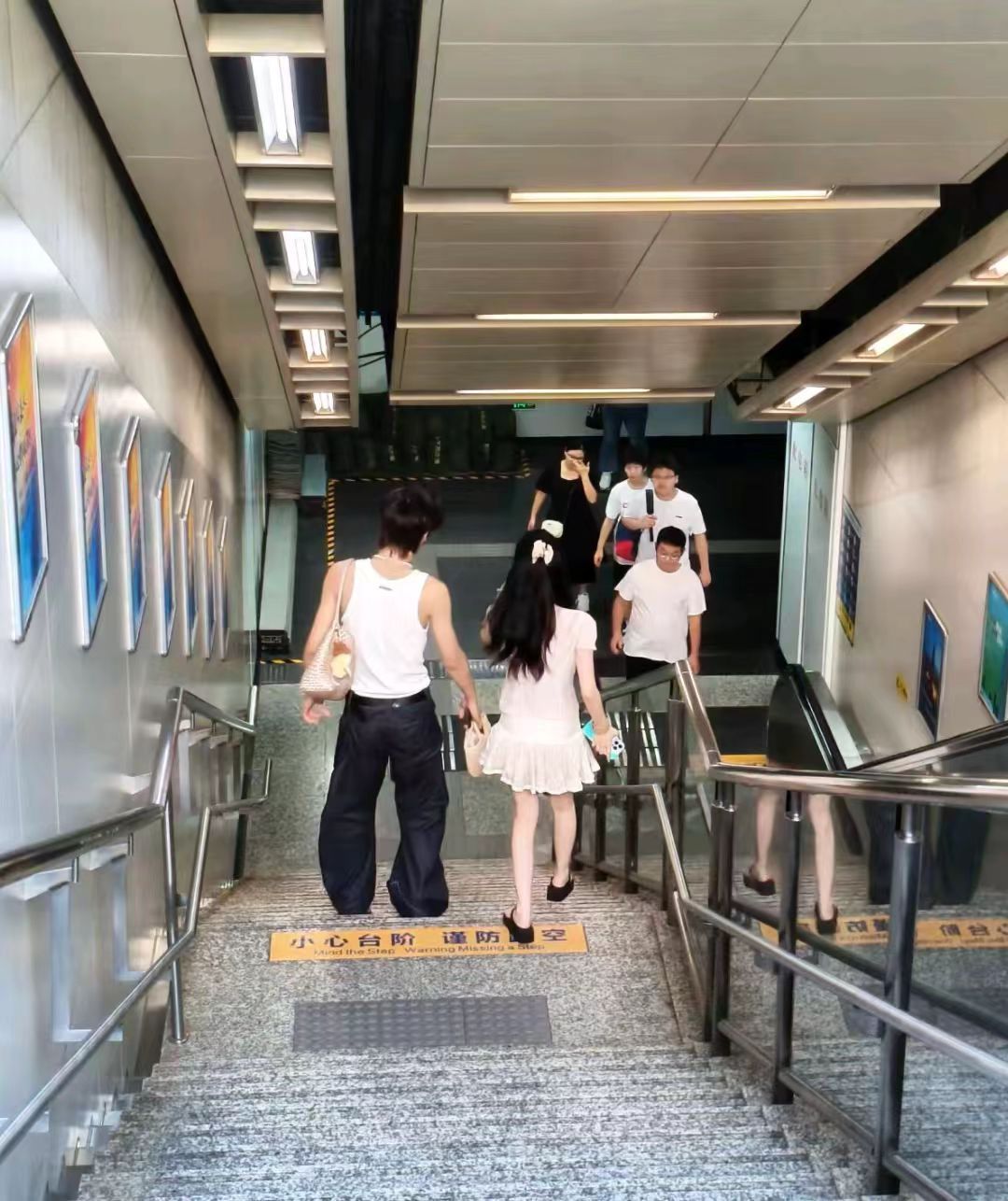 好像打开了一本名为《爱》的书