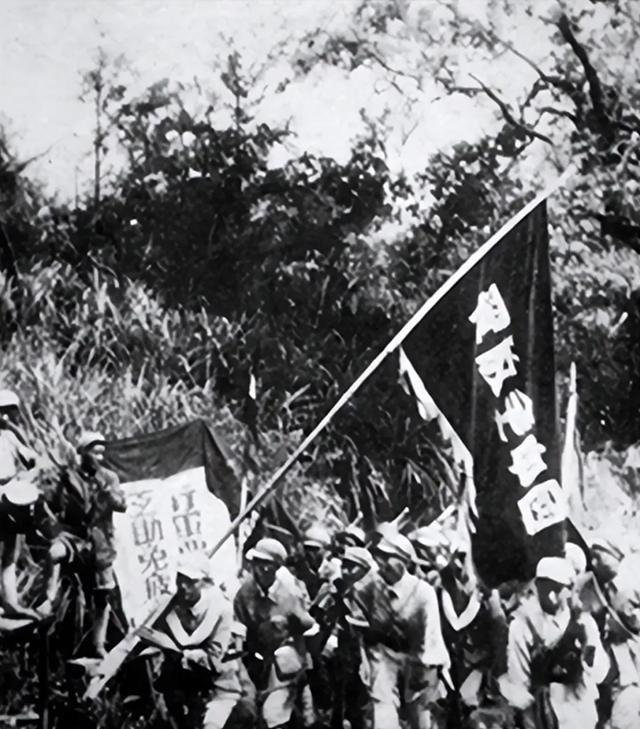 1949年10月15日，国民党第103师在广东三水起义。解放军要求第103师截击