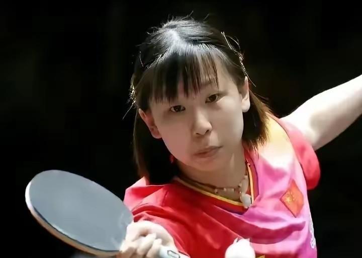 世青赛消息,国乒继续重用覃予萱和纵歌曼两人,去年世青赛的女单女团丢冠,今年能夺回