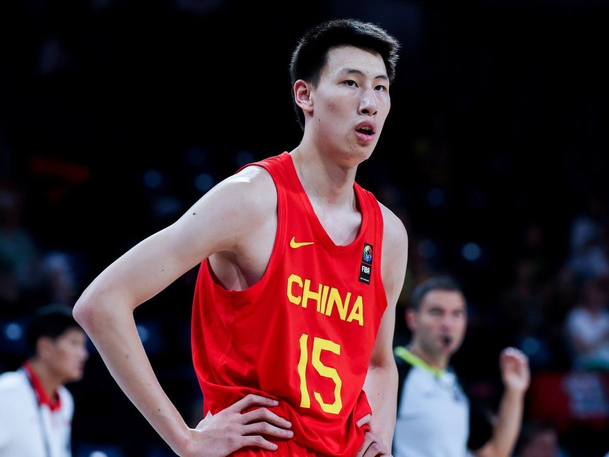 又一个中国球员或能打NBA了这消息一出来，直接点燃了球迷圈的热情，毕竟自从姚
