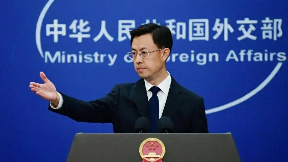 巴拿马单方面撕毁30年港口合约，企图将中方18亿美金基建投入“一口吞下”。然而