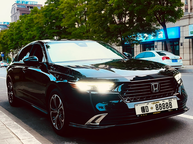 雅阁十一代洗完车美照好久没洗车了，洗完车拍拍美照，美照自取，可以回复我一下开