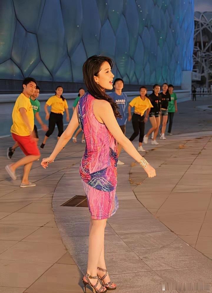 刘亦菲当年在水立方参加活动