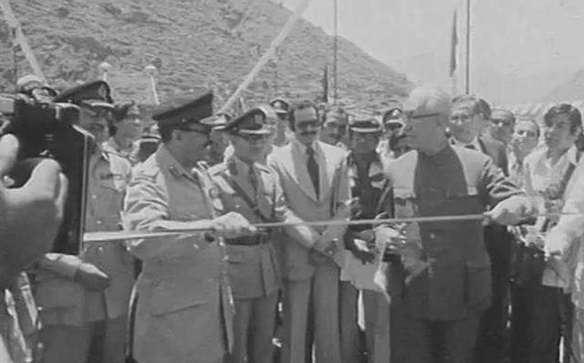 1963年，驻巴基斯坦大使耿飚震惊地发现：“在巴境内，竟然有一块中国飞地，叫