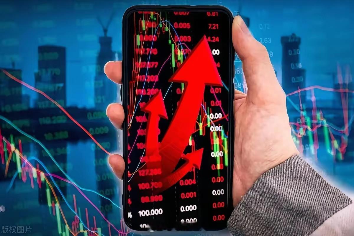 做短线，别搞太复杂。说几个我用了十年的核心，句句干货。第一，看量价。价格可以骗