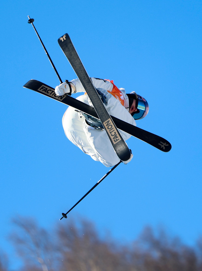拿下赛季首冠! 雪盟滑雪职业联赛中国站谷爱凌夺金