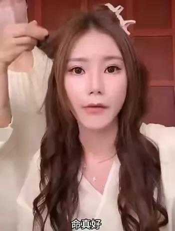 马筱梅又被质疑直播内涵大S了！马筱梅直播的时遭黑粉嘲讽她天天直播跑出来割韭菜