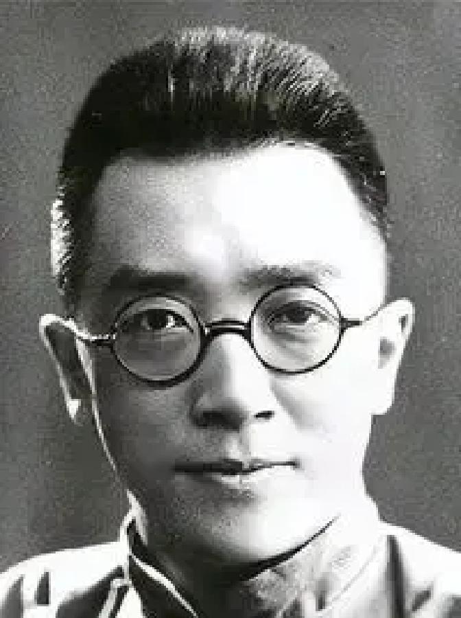 1959年12月，胡适留秘书胡颂平在家吃饭。席间，胡颂平问道：“毛先生进入北大图书馆工作，是他老丈人