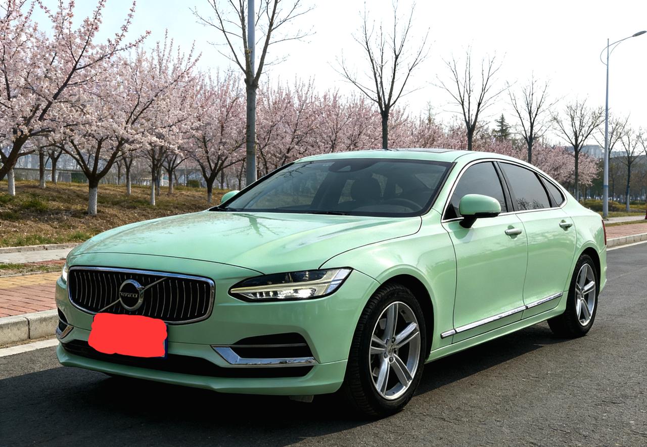 首先看轮胎不是看宽度的。当然普通家用车，245以内的宽度基本上都够用。但如果你真