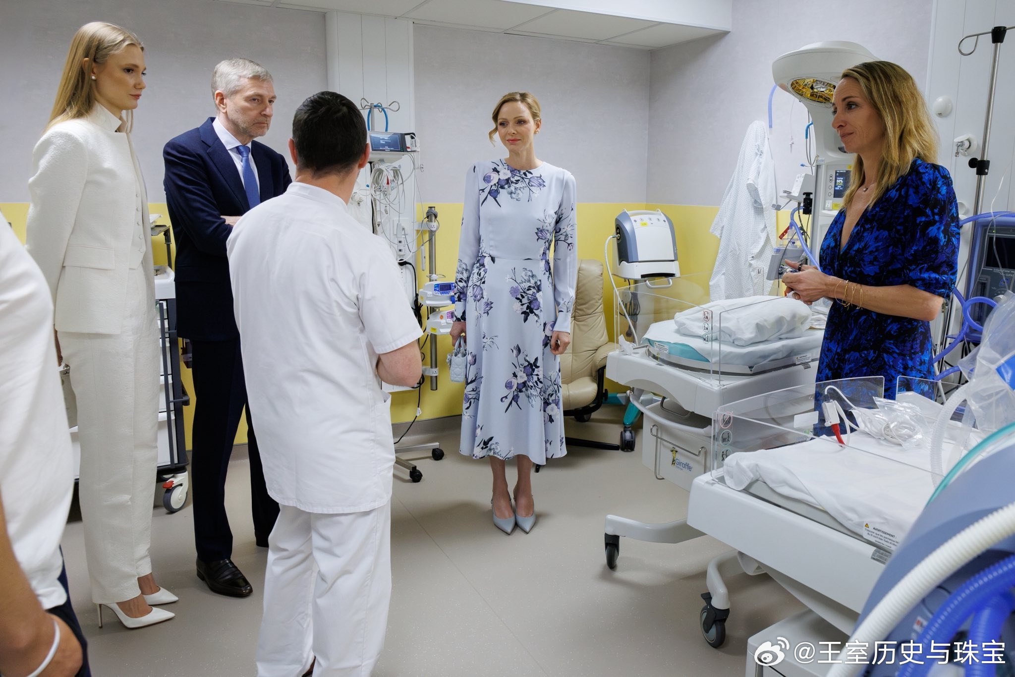 新闻2026.3.26摩纳哥亲王夫妇为阿尔伯特亲王和夏琳王妃为格蕾丝王妃医院