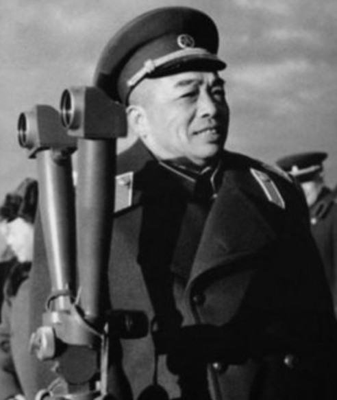 1955年，陈赓彭德怀爆发争吵，彭德怀直言：陈赓，我是国防部长。1955年，新