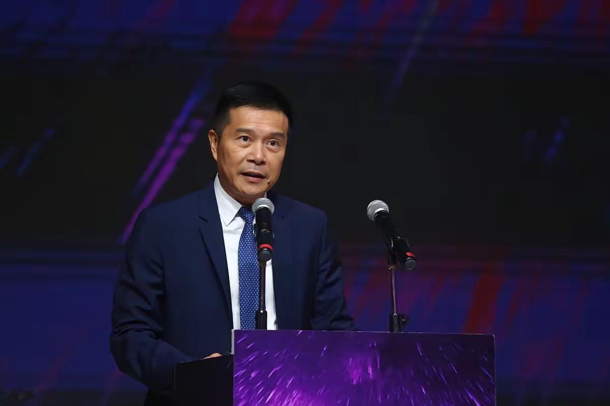 实在想不通广东宏远男篮大老板陈海涛是怎么想的？就算是想签约性价比高的国内球员，也