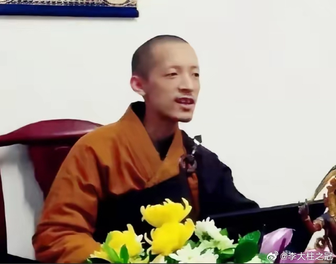 北大高材生柳智宇，和邓煜曾经还是团队搭档。这是2006年第47届IMO，国际数学