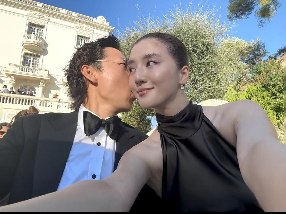 9月19日，吴千语晒出自己和老公施伯雄去摩纳哥参加朋友婚礼的视频，吴千语自认为裙