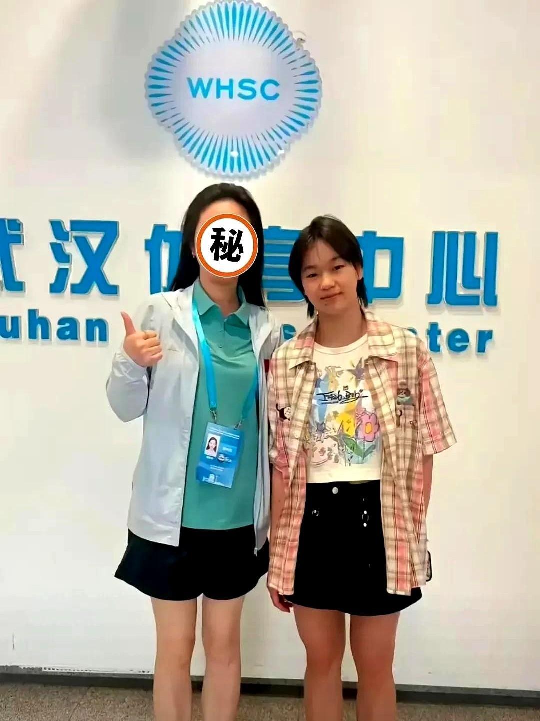 全红婵这孩子不能细看，越仔细看越会发现她长相平平，不是那种看一眼就能惊艳到人的，