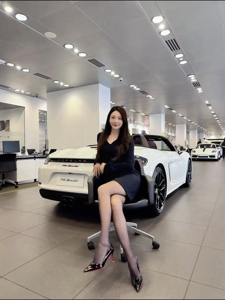 保时捷718香还是香的