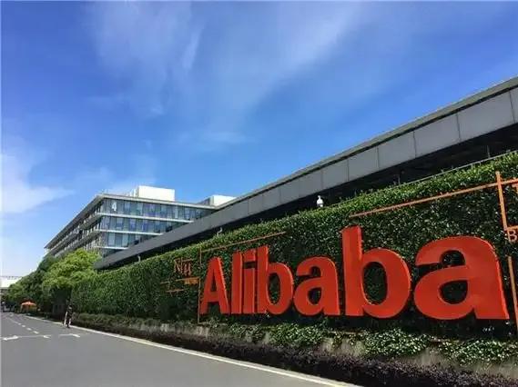 马云当年曾经公开放话说阿里不做游戏，但阿里后来还是切入了游戏领域，还玩得不亦乐乎