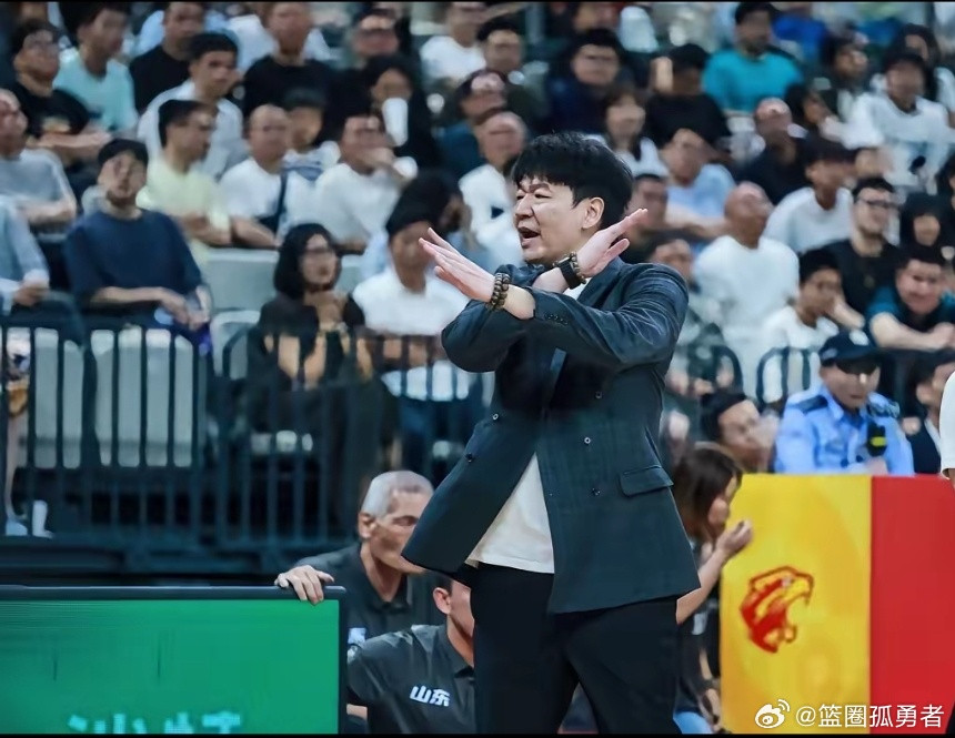 听劝放弃奥莫特！山东引援临时变动留下隐患！山东男篮和奥莫特已经达成签约意向，消息曝光之后，dy平台山