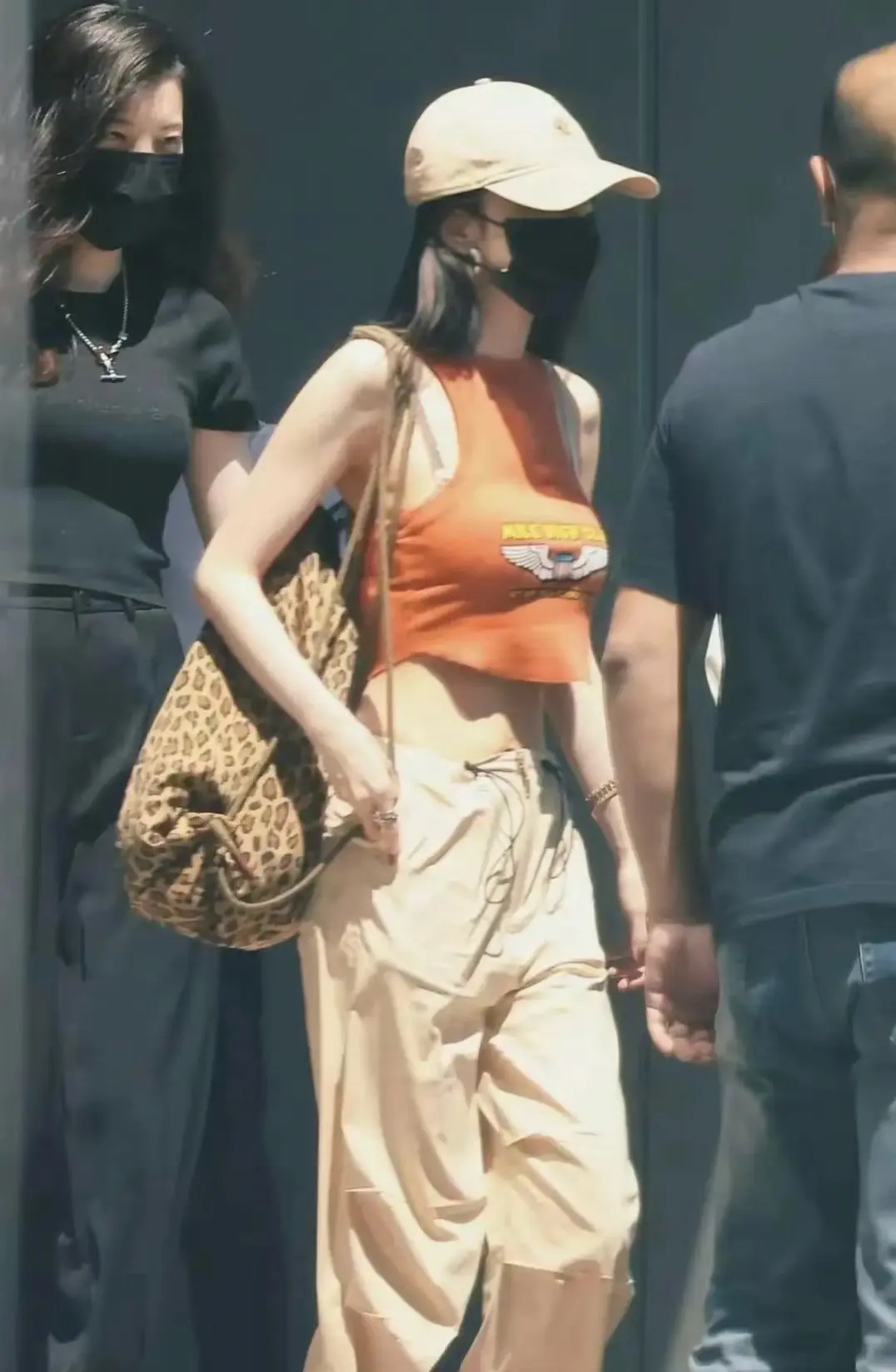 如今能娶到大幂幂的男人幸福咯