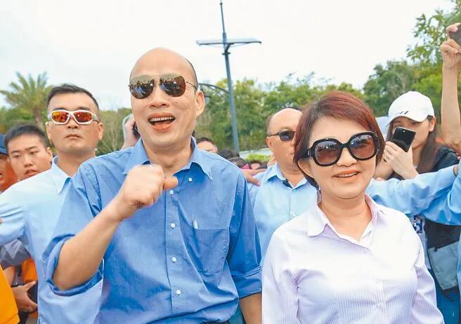 大罢免倒数！卢秀燕、韩国瑜领军蓝绿明台中拼场大罢免进入倒数，罢免正反方明在