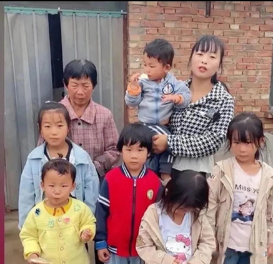 2021年冬天，河南商丘，90后女子22岁嫁人，生俩孩子，大伯哥因故不幸离世。谁