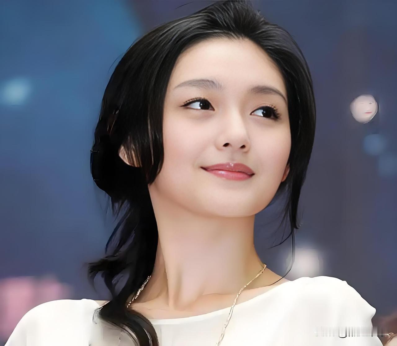 大S生前的一些生活习惯近期引发热议，看似极端的选择背后藏着不为人知的坚持与代价。