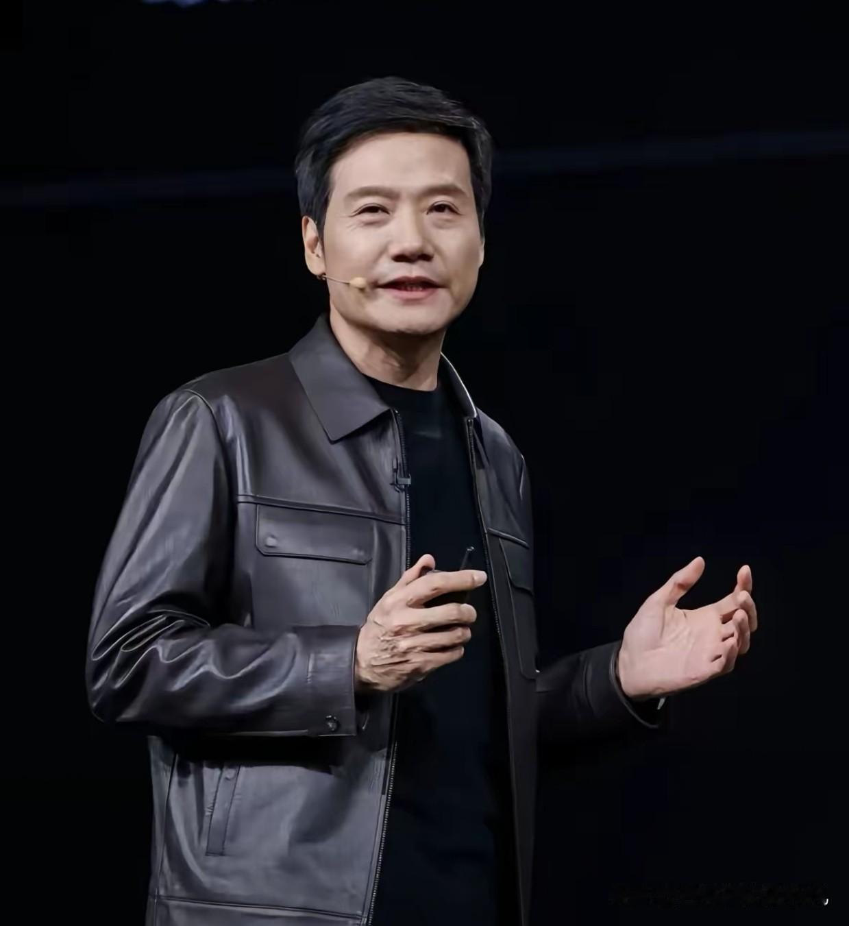 武契奇参观小米工厂，雷总缺席，全程由小米总裁卢伟冰陪同说实话，对于雷总能够缺席