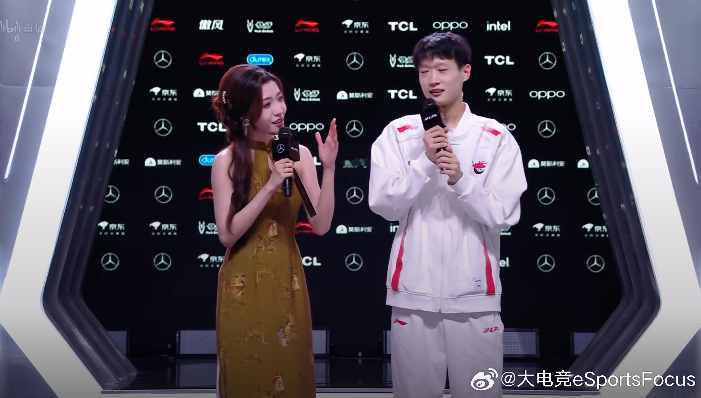 Shanks：（第一局放先锋）是Tarzan喊的，我没跟他说我就上去了[笑cry