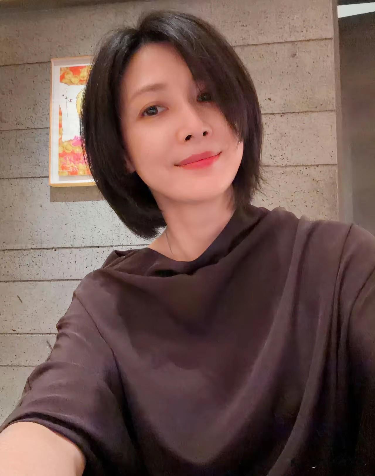 女神真的太会保养了看着比年轻时还年轻
