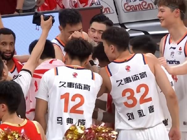cba总决赛居然打成表演赛？？？太离谱了！广厦0:3陷入被淘汰的绝境！浙江广