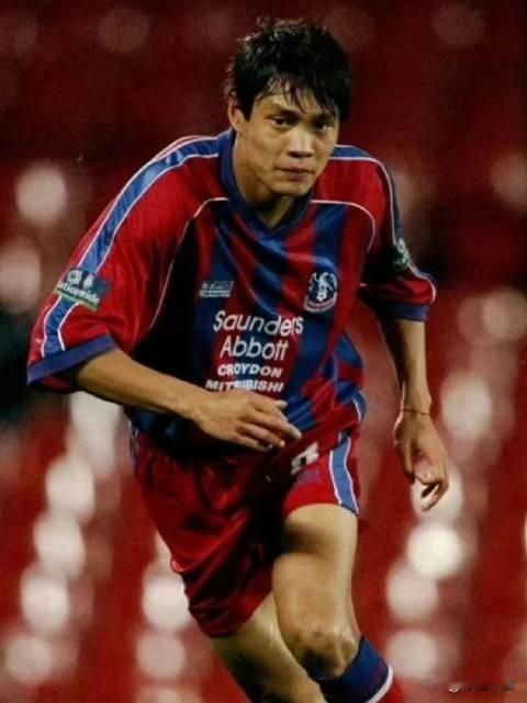 范志毅驾驶着银灰色的“丰田”跑车，从伦敦南部克罗伊顿的家中，穿过伦敦市区，直奔伦