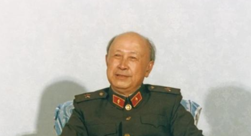 1969年，钱学森的父亲去世之后，中央曾要给钱学森发放3000元的补贴，妻子想收