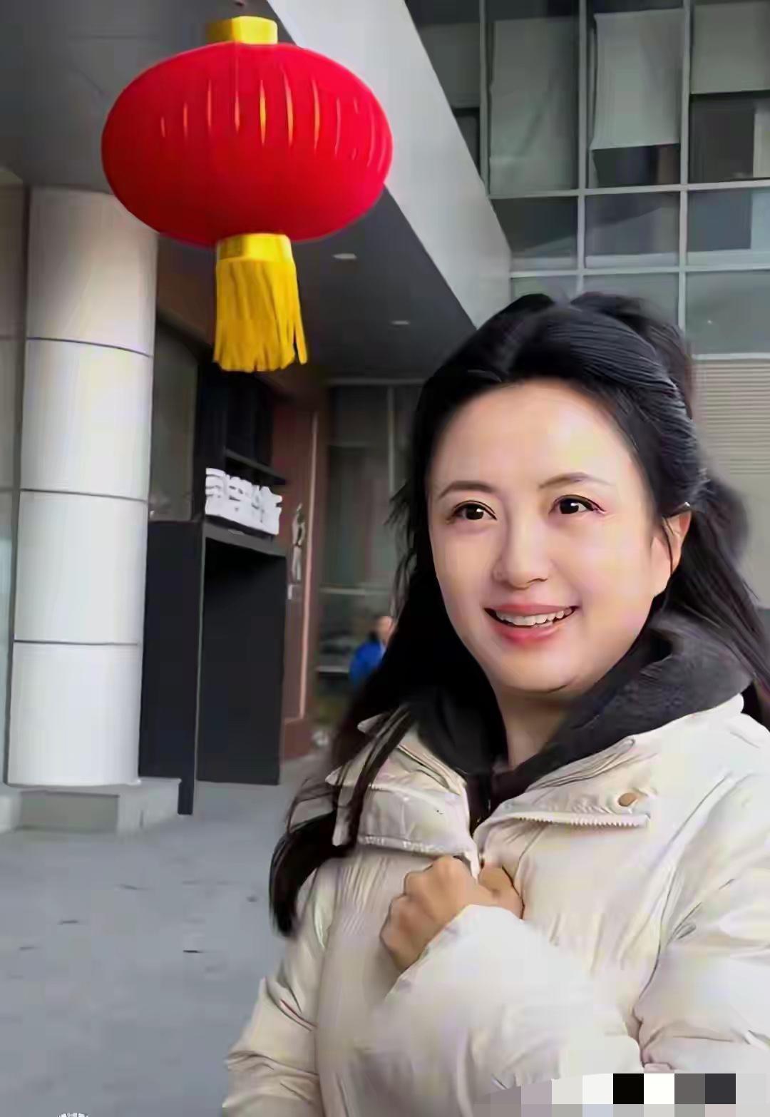 曾经的女神今年也51岁了，还是这么有气质