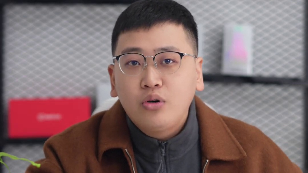 马斯克妈妈误认中国新能源！设计惊艳媲美特斯拉