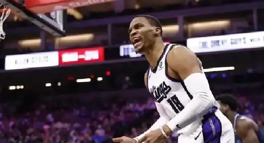 威少最近像开了挂，30天要刷5个榜单。先拿57分，就能超威尔金斯，历史得分