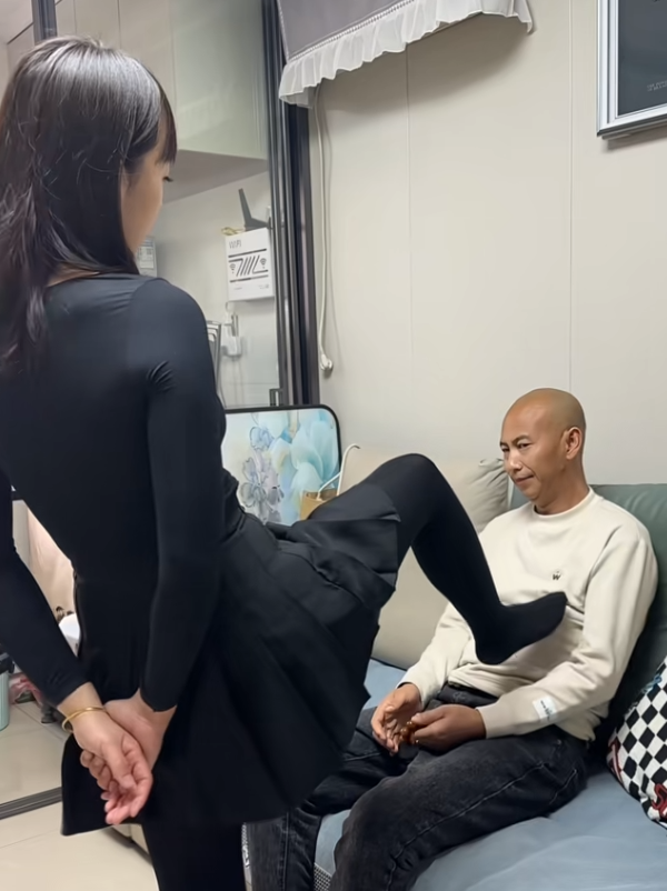 就这他还有心思盘串呢？