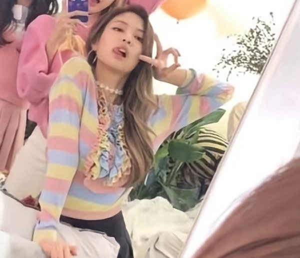 所有人感受Jennie！