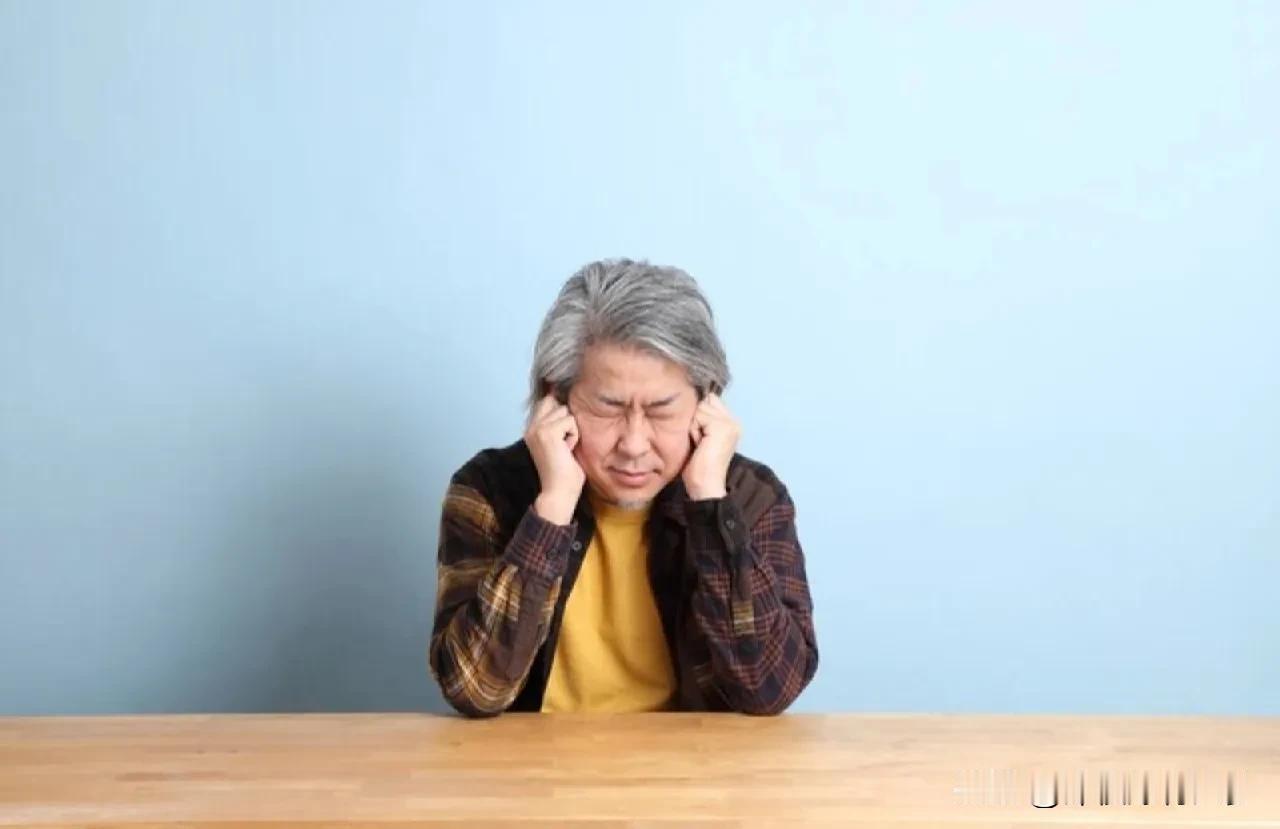 朋友的女儿是1981年出生的，她今年44岁了。这个女儿是我朋友夫妻俩的独生女儿，