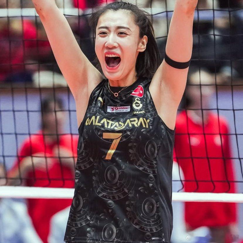 王媛媛留洋第一季⚔️王媛媛的数据厉害了！在欧联杯1/8决赛首回合比赛中，加拉