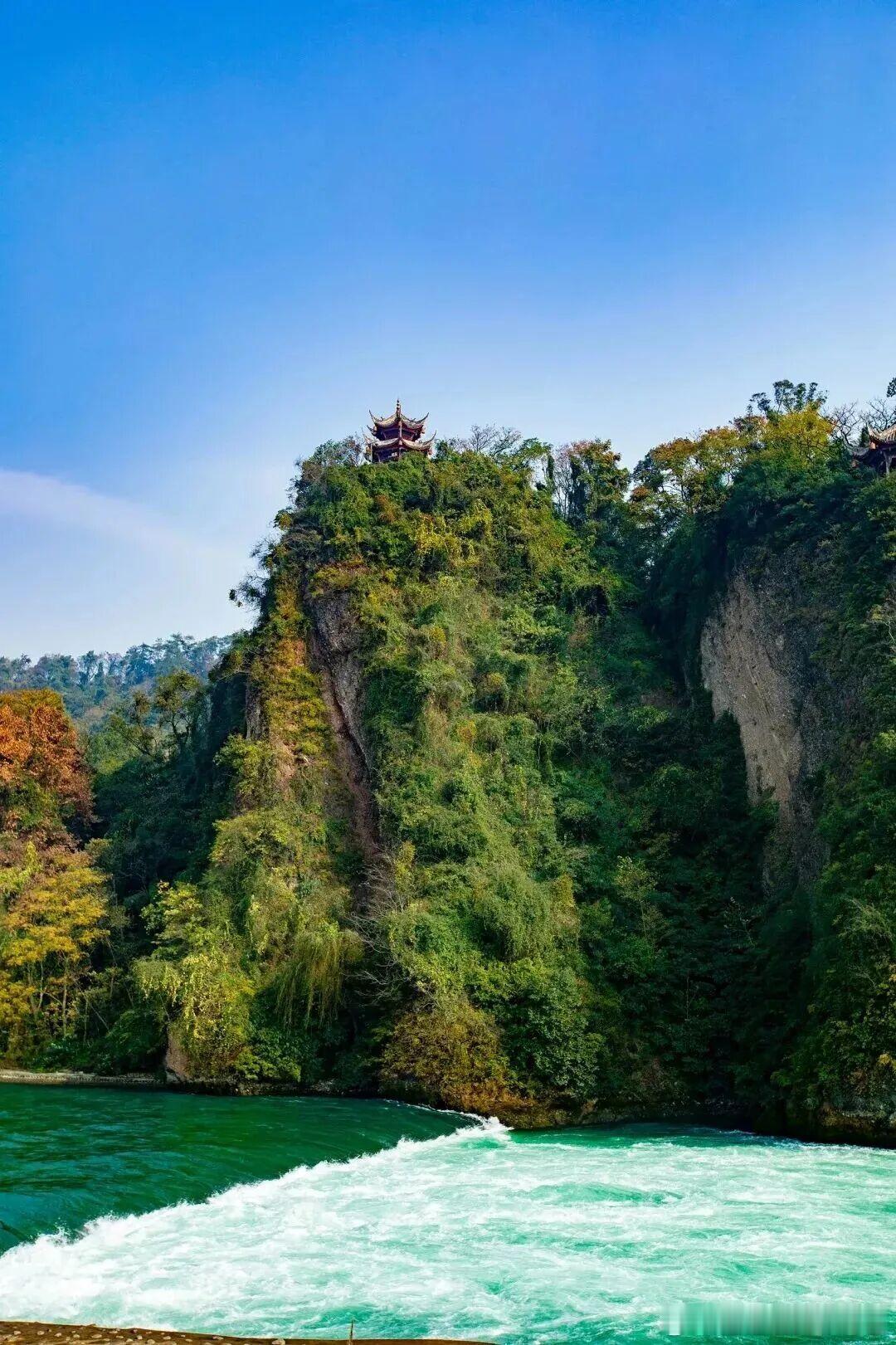 爱出游的人，先享受秋天🍂秋日都江堰，我先耍起🤩一直觉得，成都周边秋日短途游，
