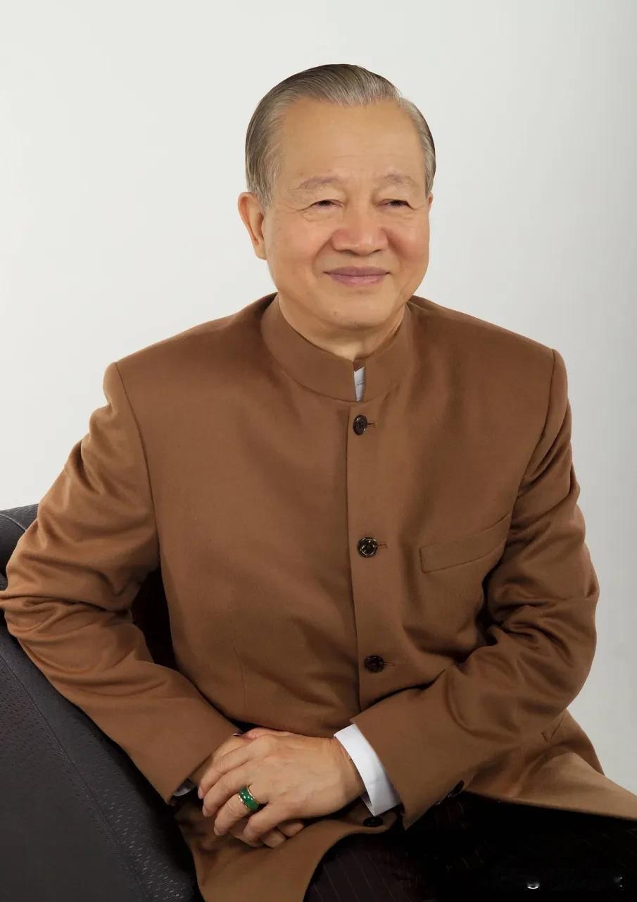 曾仕强icon说了一句狠话：“真正靠自己爬起来的人，表面都非常客气友善，但