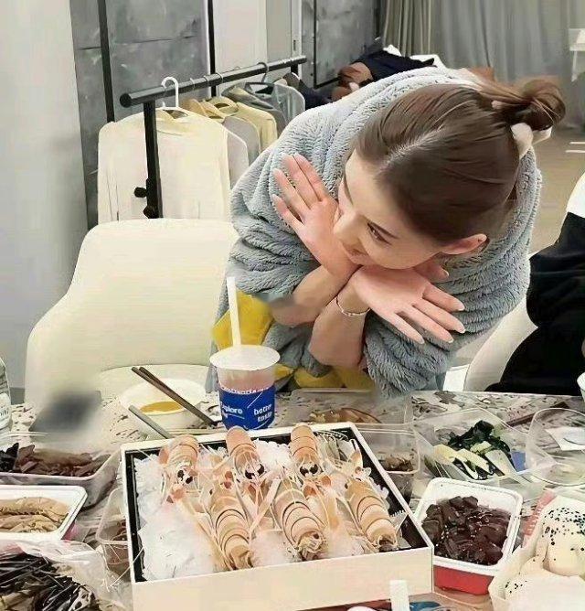 何超莲点的外卖，普通人吃一次就是奢侈了吧