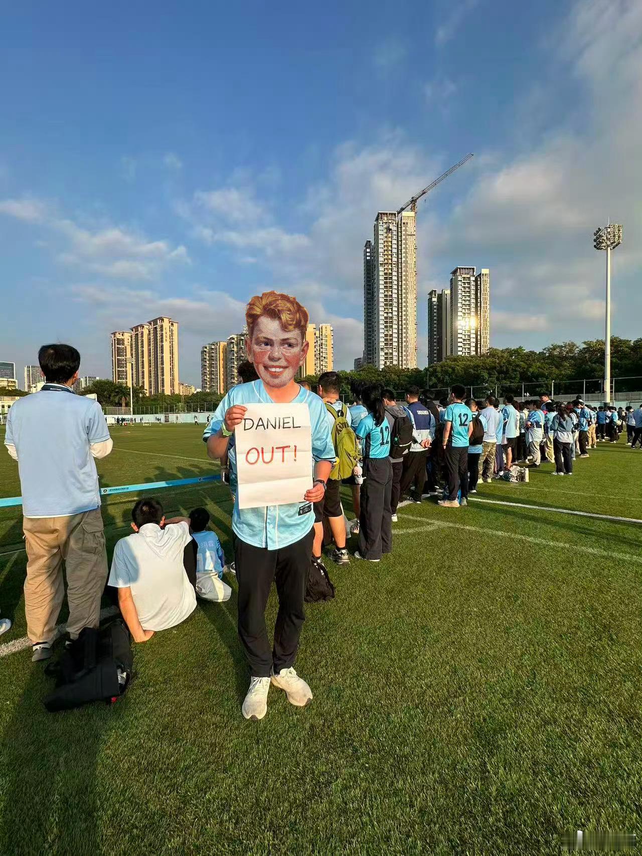 深圳新鹏城《唠一唠“饮啤仙人”丹尼尔（1）》丹尼尔是2024年7月加盟深圳新鹏