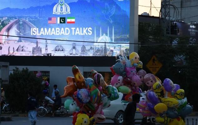 刚刚，伊朗喊话中国 当地时间4月12日，伊朗外交部发言人公开表示：美伊谈判在